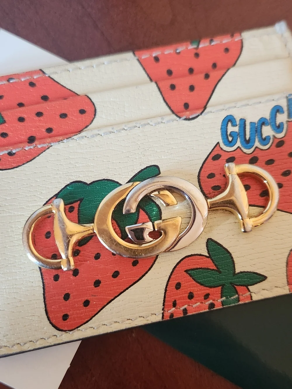 Gucci Zumi Strawberry Leather Card Holder - Picture 2 of 7